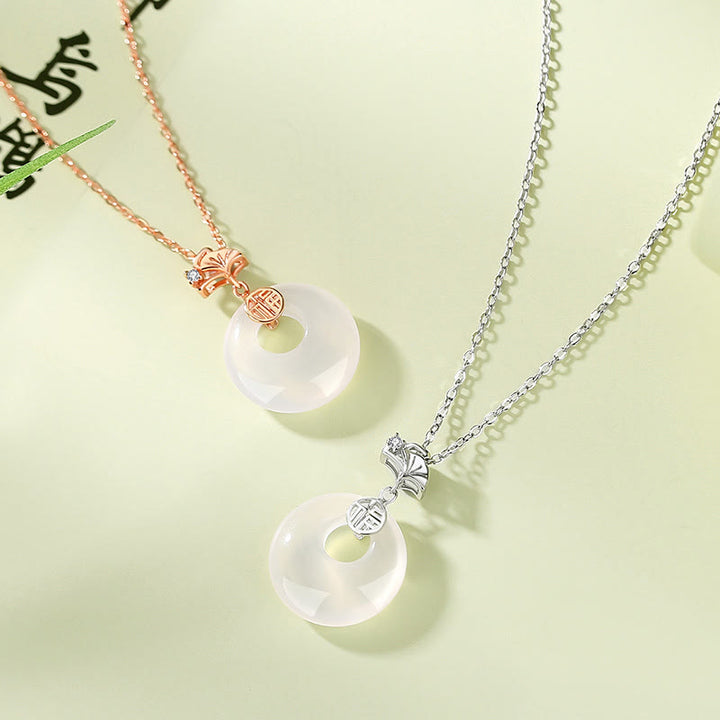 Buddha Stones Plata de ley 925 Hoja de Ginkgo Mariposa Calcedonia Rosa Hetian Jade Hebilla de la Paz Fu Carácter Armonía Collar Colgante