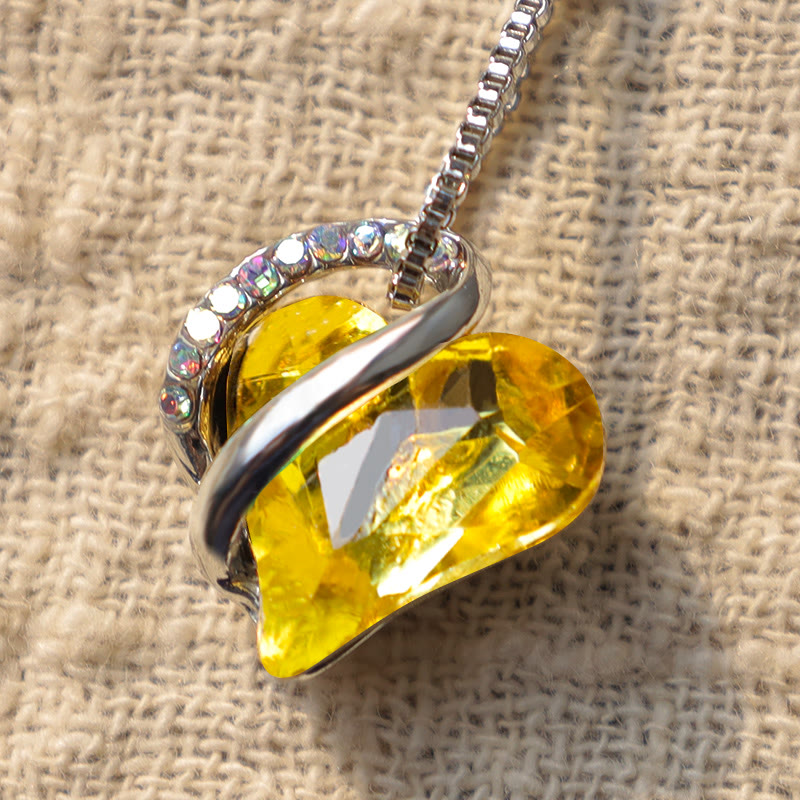 Colgante de collar de energía curativa con piedra natal de corazón de amor de Buddha Stones
