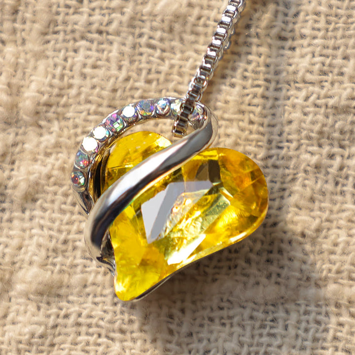 Colgante de collar de energía curativa con piedra natal de corazón de amor de Buddha Stones