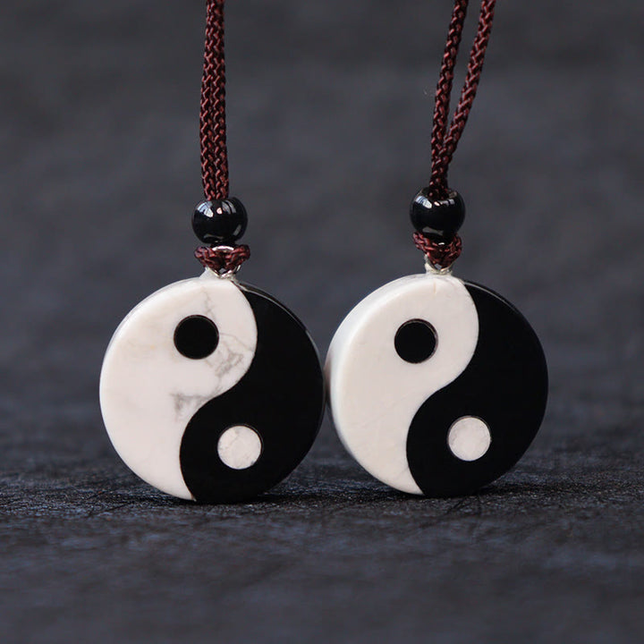 Buddha Stones Obsidiana negra natural Turquesa blanca Yin Yang Cumplimiento Fuerza Collar Colgante