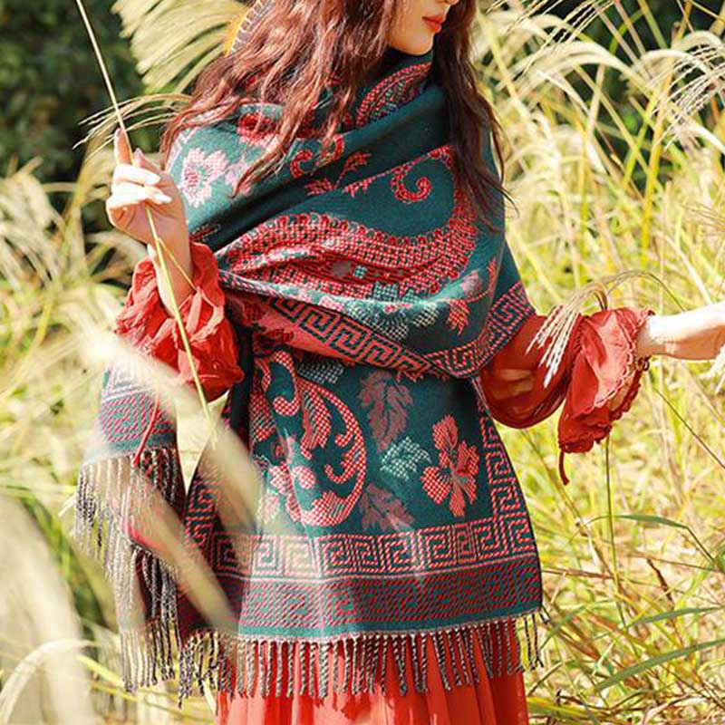 Bufanda de viaje acogedora con diseño de hojas de flores tibetanas de Buddha Stones
