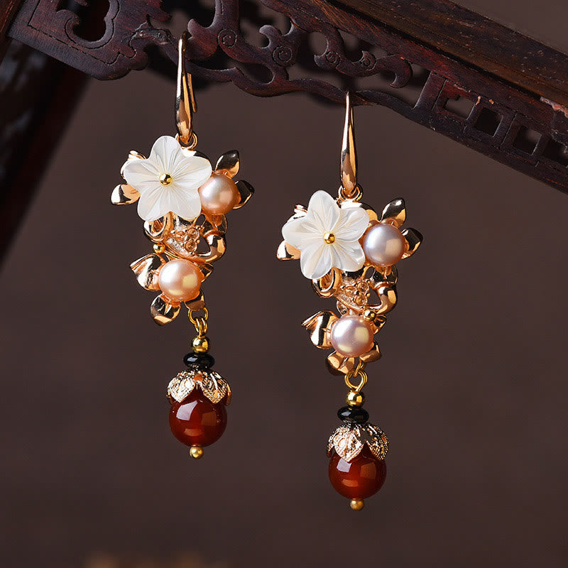 Pendientes colgantes con cuentas de aventurina verde, perla y flor de piedra Tridacna chapada en oro de 14 quilates con Buddha Stones - Flor de piedra Tridacna blanca, perla roja - image 8