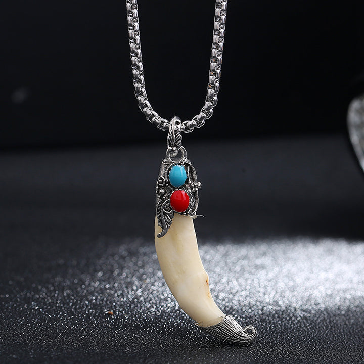 Colgante de collar de equilibrio de acero de titanio con dientes de lobo de imitación