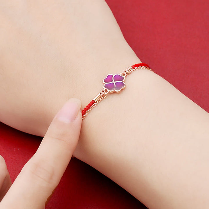 Pulsera de hilo rojo con protección de la suerte de trébol de cuatro hojas que cambia de color de plata de ley 925 con Buddha Stones