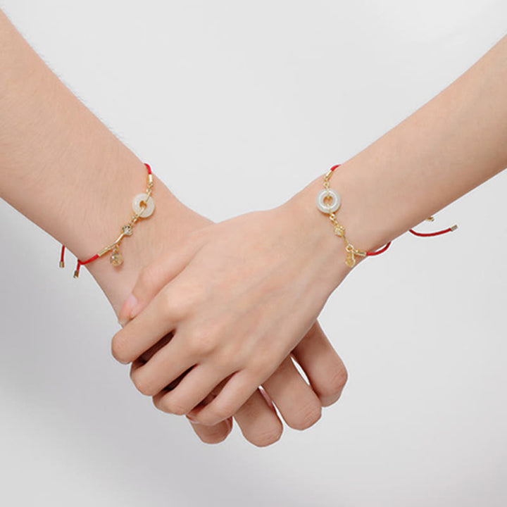 Pulsera de cuerda roja con hebilla de paz de jade hetiano chapado en oro de 18 quilates con Buddha Stones