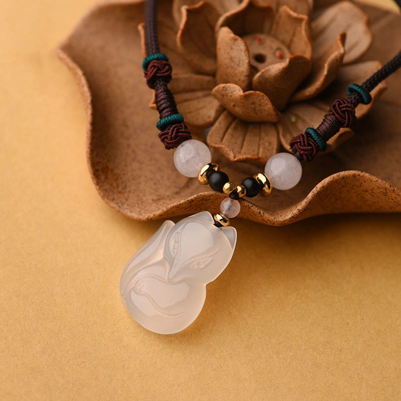 Collar con colgante de cadena de armonía con cuentas de cristal rosa de zorro de calcedonia con Buddha Stones