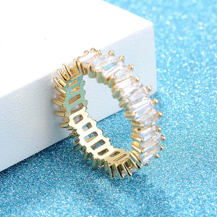 Anillo de riqueza de cobre con patrón simple