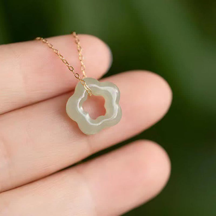 Colgante de collar con dije floral de la suerte de jade cian de jade hetiano con Buddha Stones