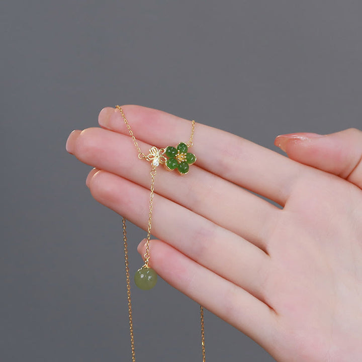 Colgante de collar de la suerte con diseño de flor de ciruelo de jade cian hetiano de plata de ley 925 con Buddha Stones