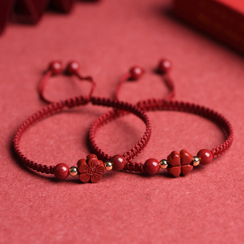Pulsera de hilo rojo con Buddha Stones, trébol de cuatro hojas, flor de cinco pétalos, bendición de cinabrio