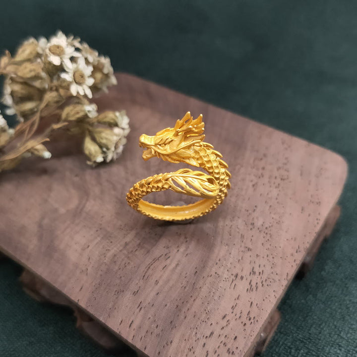 Anillo de fuerza de éxito del dragón dorado de Buddha Stones