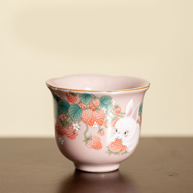 Taza de té de cerámica con diseño de flor de conejo y fresa, Buddha Stones, taza de té de Kung Fu, 55ml