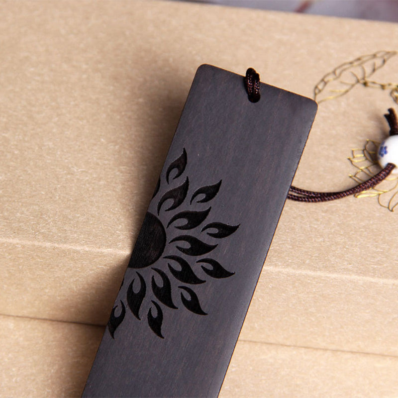 Marcadores de libros de sándalo rojo de hoja pequeña de madera de ébano con árbol solar y Buddha Stones con caja de regalo