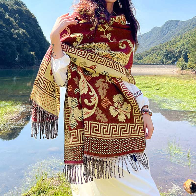 Bufanda de viaje acogedora con diseño de hojas de flores tibetanas de Buddha Stones - Beige rojizo - image 30