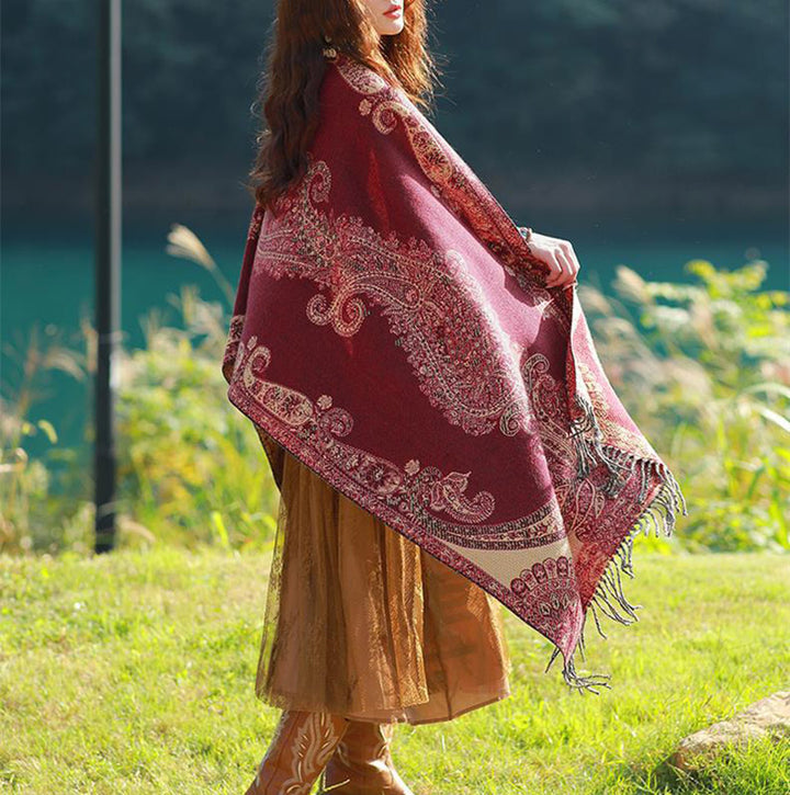 Bufanda de viaje acogedora con diseño de hojas de vid tibetanas de Buddha Stones - image 3