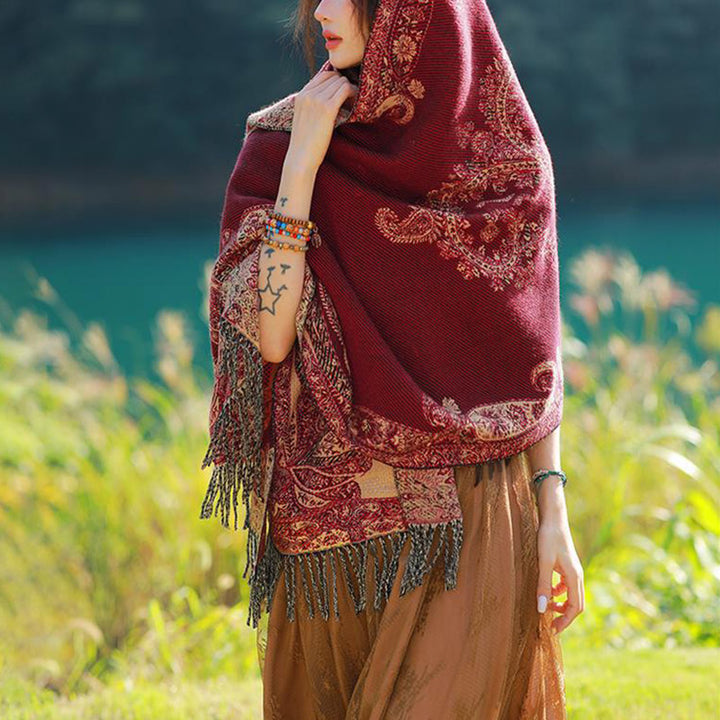 Bufanda de viaje acogedora con diseño de hojas de vid tibetanas de Buddha Stones - image 4