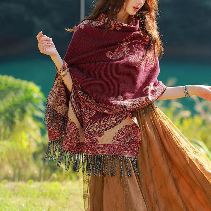 Bufanda de viaje acogedora con diseño de hojas de vid tibetanas de Buddha Stones - image 8