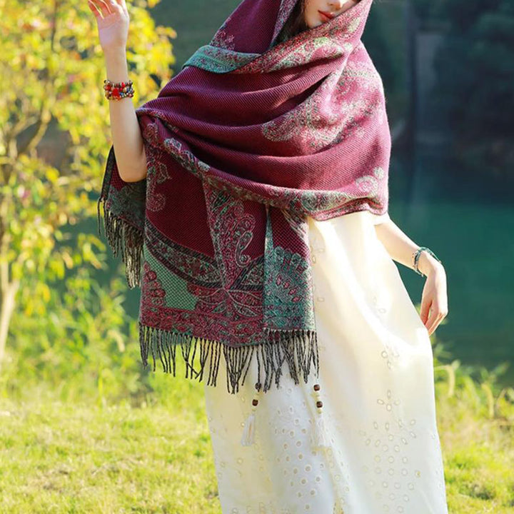 Bufanda de viaje acogedora con diseño de hojas de vid tibetanas de Buddha Stones - image 17