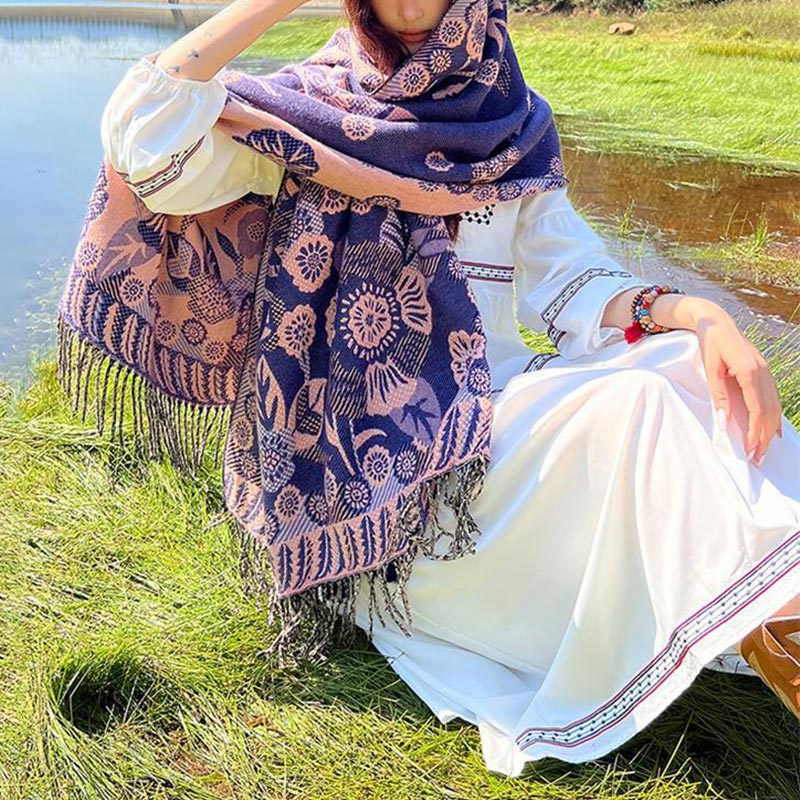 Bufanda de viaje acogedora con diseño de hojas florales y flores tibetanas de Buddha Stones - image 38