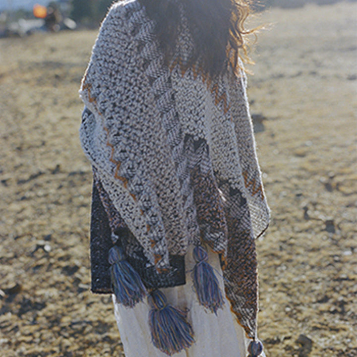 Mantón tibetano de piedras de Buddha Stones, bufanda de viaje acogedora para invierno con borlas de punto a rayas grises y marrones - image 7
