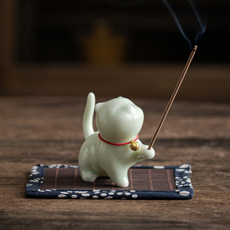 Mini gato de la suerte, Buddha Stones, gatito, té, mascota, cerámica, decoración de escritorio para el hogar con estera de Bambú - Gatito verde 6,2 cm x 3,2 cm x 5,6 cm - image 11