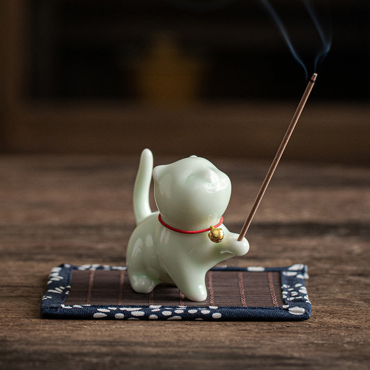 Mini gato de la suerte, Buddha Stones, gatito, té, mascota, cerámica, decoración de escritorio para el hogar con estera de Bambú - Gatito verde 6,2 cm x 3,2 cm x 5,6 cm - image 11