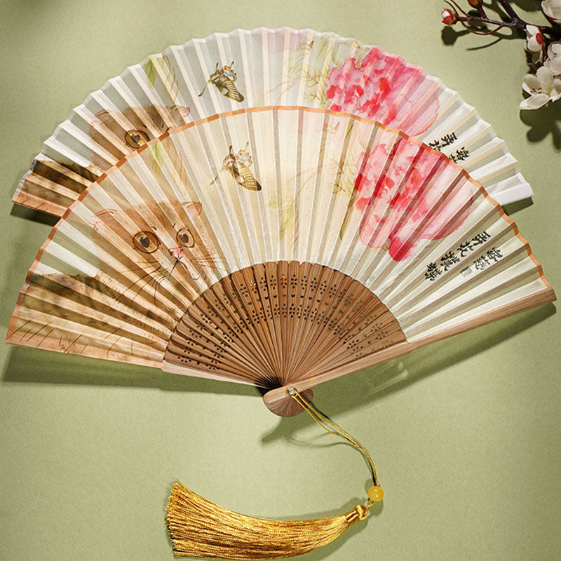 Abanico plegable de bambú de seda de mano con diseño de flores de mariposa y gato bonito de Buddha Stones 21cm