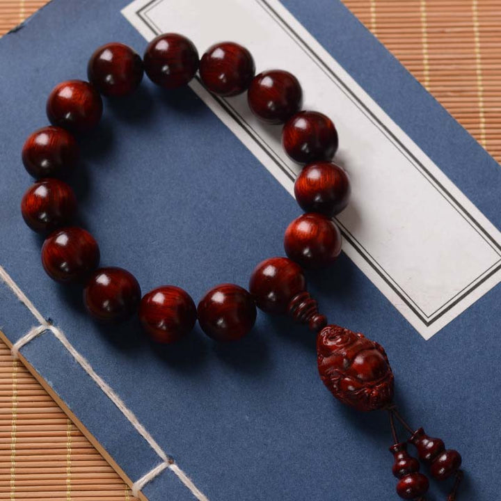 Pulsera de protección del dios de la riqueza de Buda sonriente de sándalo rojo de hoja pequeña con piedras de Buddha Stones