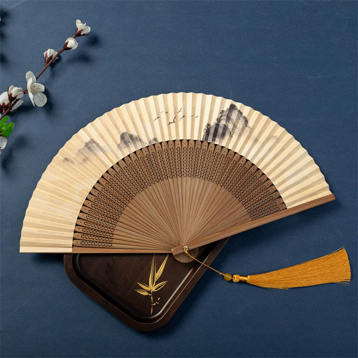 Abanico plegable de bambú de seda de mano con Buddha Stones , libélula de loto, gansos salvajes, flor de ciruelo, 22,5 cm - Gansos salvajes 22,5 cm - Borla de cuentas (color de borla aleatorio) - image 8