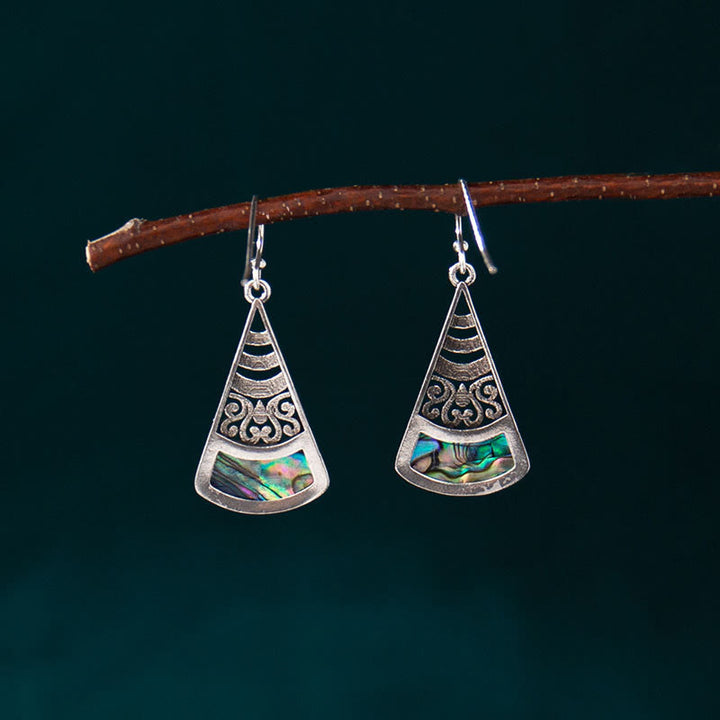 Pendientes colgantes de bendición con diseño hueco de piedra Tridacna de cobre con Buddha Stones - image 1