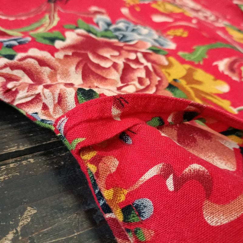 Chaqueta con cordones de lino y algodón con estampado de peonías y flores rojas del noreste de estilo étnico con Buddha Stones