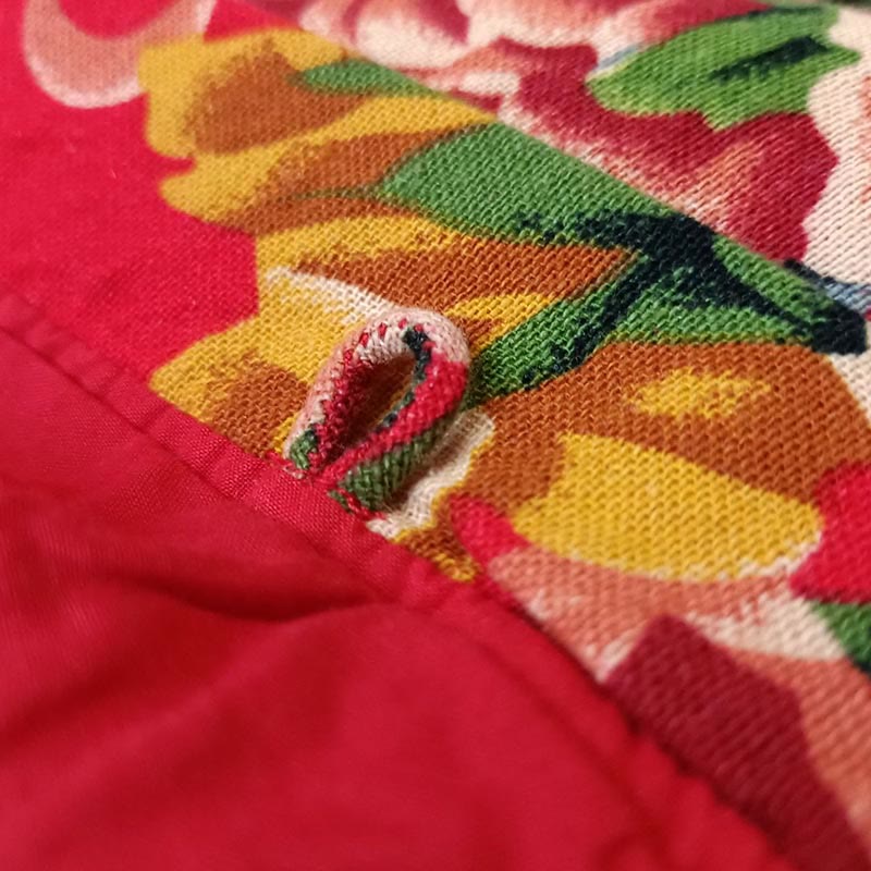 Chaqueta con cordones de lino y algodón con estampado de peonías y flores rojas del noreste de estilo étnico con Buddha Stones