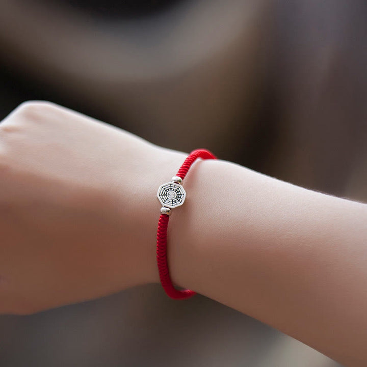 Pulsera de concentración de cuerda de cinabrio con símbolo de Yin Yang Bagua de plata de ley 925 con Buddha Stones