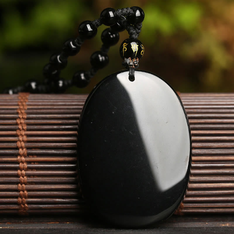 Collar con colgante de fuerza de cumplimiento de cuerda con cuentas de pez Koi de obsidiana negra con Buddha Stones