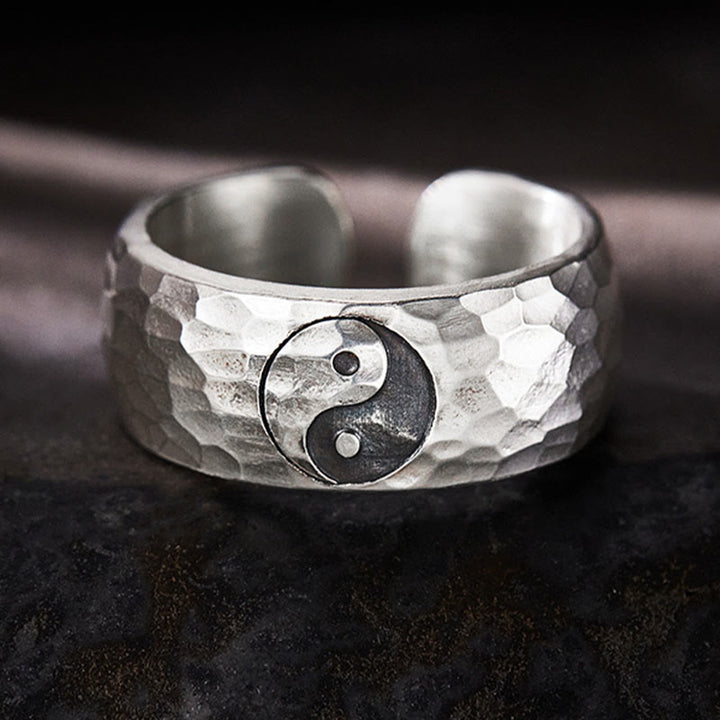 Anillo ajustable de armonía con símbolo de Yin Yang Bagua de plata de ley 999 hecho a mano con Buddha Stones
