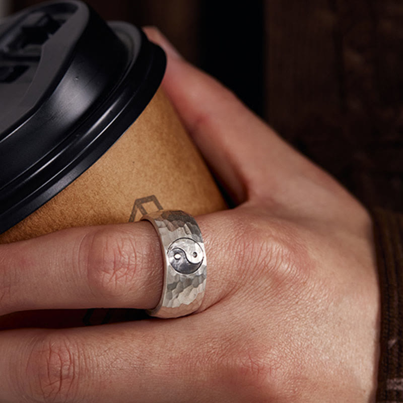 Anillo ajustable de armonía con símbolo de Yin Yang Bagua de plata de ley 999 hecho a mano con Buddha Stones