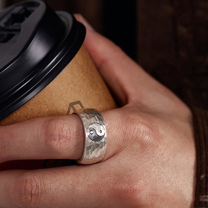Anillo ajustable de armonía con símbolo de Yin Yang Bagua de plata de ley 999 hecho a mano con Buddha Stones