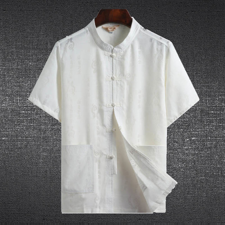 Buddha Stones botón de rana Fu personaje dragón hoja de bambú traje chino camisa de manga corta de lino con bolsillos - Blanco - Personaje Fu - US/UK/AU46，EU56 (4XL)  - image 3
