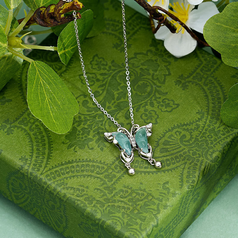 Colgante de plata de ley 925 con Buddha Stones, jade verde, mariposa, suerte