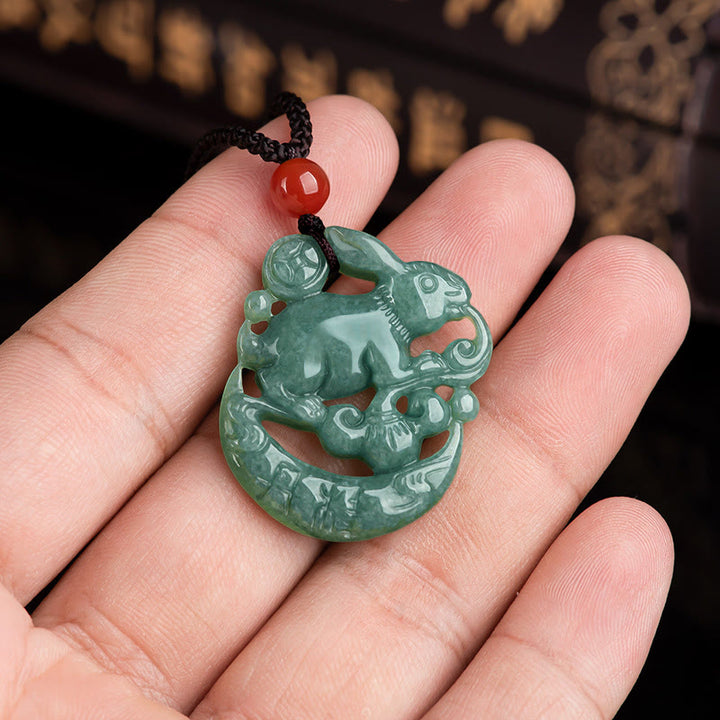Año del Conejo Jade Suerte Luna Creciente Collar Colgante