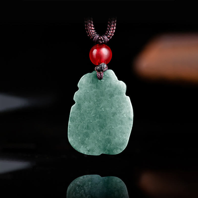 Buddha Stones Collar colgante de jade verde natural con forma de zorro de nueve colas grabado con prosperidad