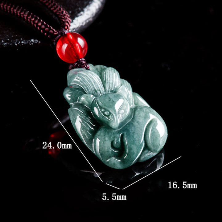 Buddha Stones Collar colgante de jade verde natural con forma de zorro de nueve colas grabado con prosperidad