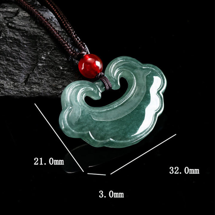 Buddha Stones Collarín chino de jade verde natural con amuleto de suerte
