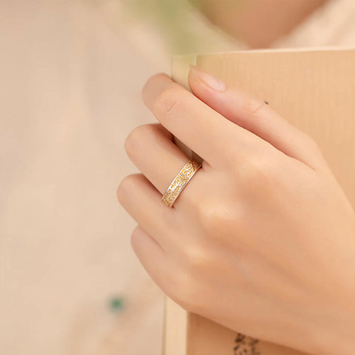 Anillo del Sutra del Corazón de 999 Plata Esterlina Bañado en Oro con Patrón de Flor Alegre Buddha Stone