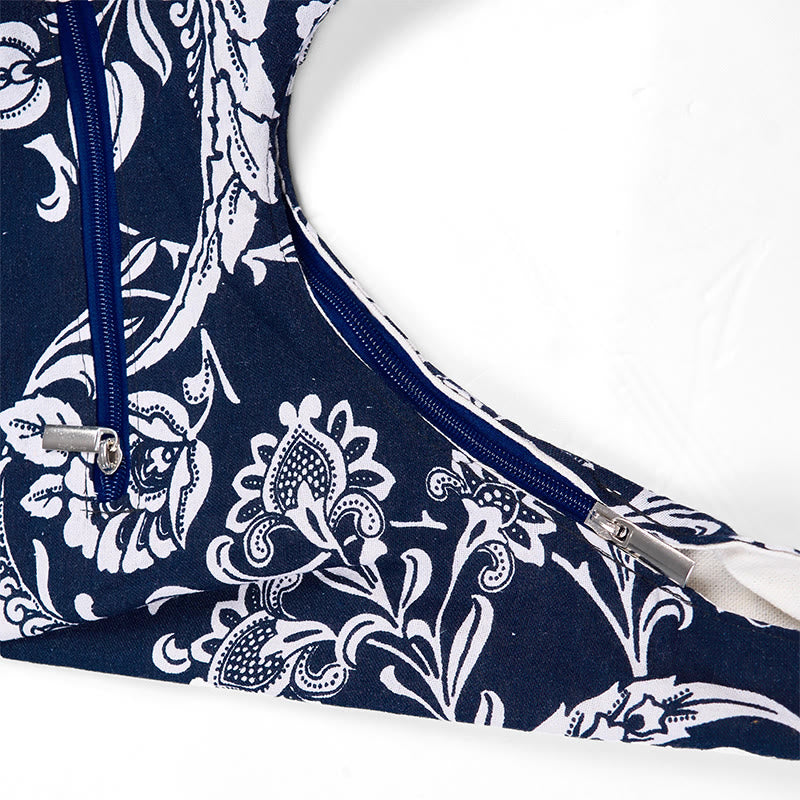 Bolso bandolera de algodón con patrón de flores blancas y azul marino de Buddha Stones