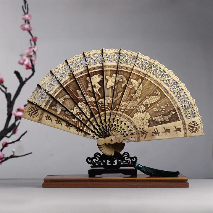 Buddha Stones Pez Koi Pájaro de Peonía Flor Tallada A Mano Abanico Plegable de Madera de Phoebe Zhennan de 22cm