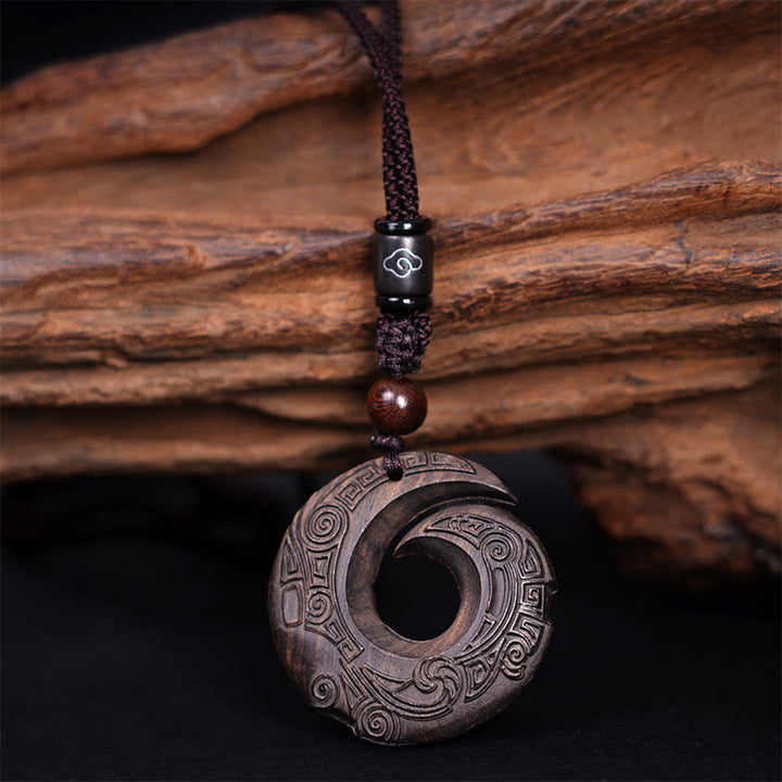 Buddha Stones Madera de Ébano Madera de Sándalo La Suerte de Uno Mejora Diseño Patrón Collar de Paz Colgante