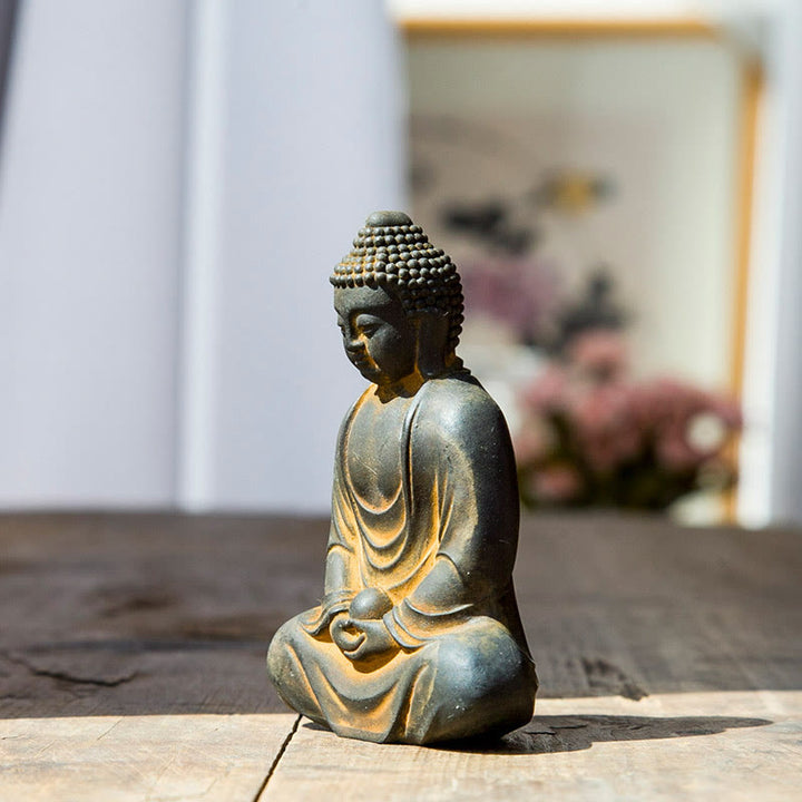 Buddha Stones Estatua de Buda Tibetano Meditando de polvo de hierro y resina fundida con óxido para decoración de serenidad