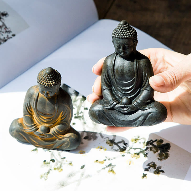 Buddha Stones Estatua de Buda Tibetano Meditando de polvo de hierro y resina fundida con óxido para decoración de serenidad