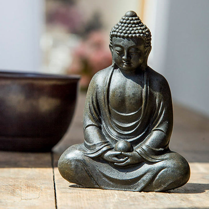 Buddha Stones Estatua de Buda Tibetano Meditando de polvo de hierro y resina fundida con óxido para decoración de serenidad